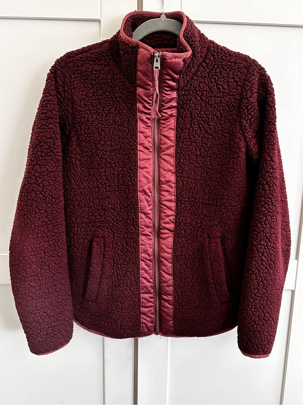 Abercrombie & Fitch Sherpa Fleece Jacket – Women’s XS – Rich Maroon Burgundy